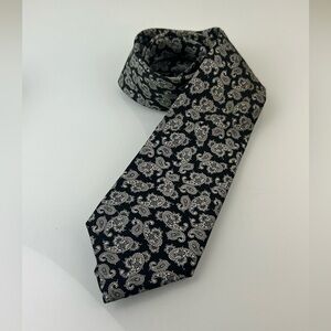 Chaps-Ralph Lauren 100% Silk Paisley Blue Tie READ